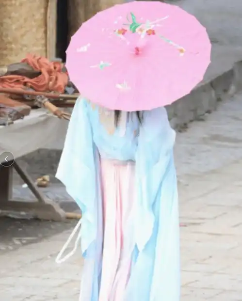 萌探探探案齐穿古装,宋亚轩背影娇俏似少女,杨紫生图梦回锦觅