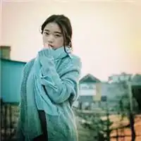 用心爱的清新女生意境头像太多的舍不得我们的爱怎么了