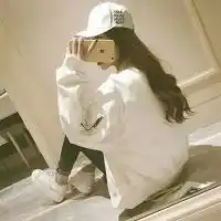 情侣接吻头像一对眼睛里充满了,可是还是要对你笑