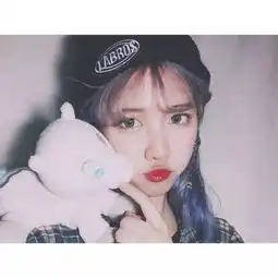 白边女头