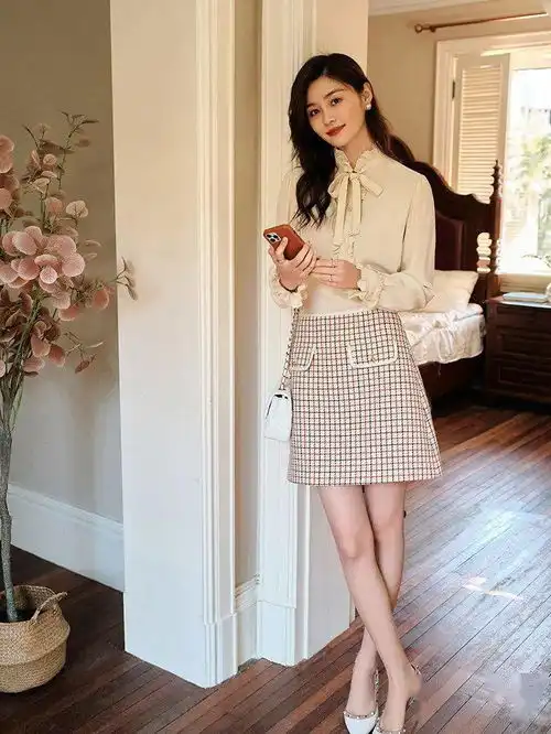 这个夏天,用温柔简约的轻熟风穿搭,演绎出优雅女人的气质美