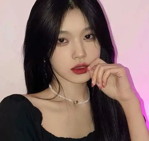 ins又拽又酷女生头像