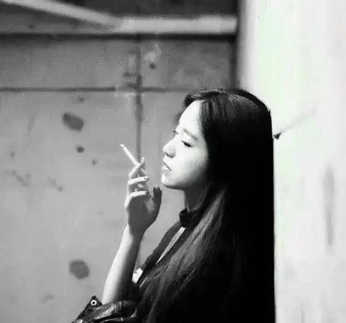 最近抖音里超火的句子,句句直击人心