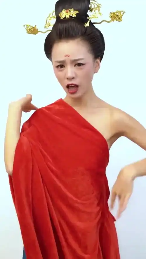 古风小姐姐可真皮,古风不是应该很淑女的样子吗都被你玩坏