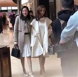 路人镜头下的女星,杨紫关晓彤美得真实,迪丽热巴有点尴尬