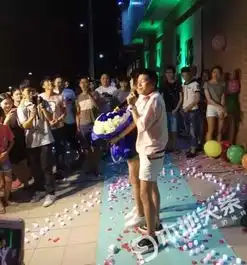 化州下郭有人开宝马敞篷车向女生求婚现场超浪漫