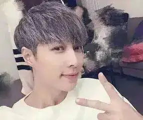 男神女神奶奶灰吴亦凡帅鹿晗秀气,杨幂来自二次元,而杨洋张艺兴...