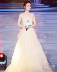 赵丽颖粉色薄纱裙宛如仙女网友赞其美过杨幂